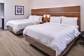 Holiday Inn Express & Suites Farmville by IHG