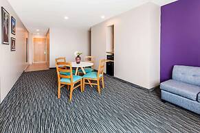 CHN Hotel Monterrey Aeropuerto, Trademark by Wyndham