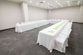 CHN Hotel Monterrey Aeropuerto, Trademark by Wyndham