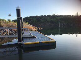 Penneshaw Oceanview Apartments