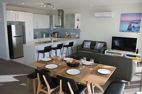 Penneshaw Oceanview Apartments