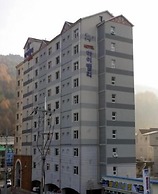 High Valley Hotel