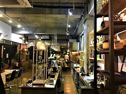 AIEN Coffee and hostel