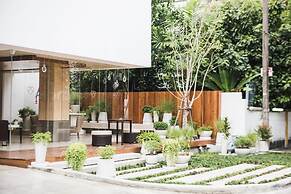 TwoThree A Homely Hotel