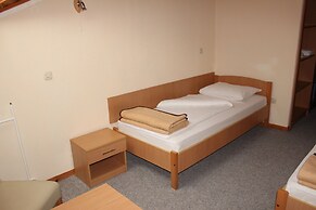 Hotel Mladost