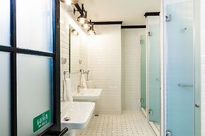 Travel Light Hostel Pattaya