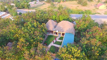 Irungu Forest Safari Lodge