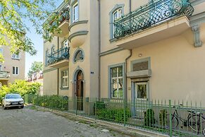 Lion Apartments - Hampton