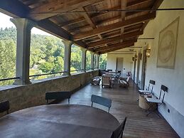 Castello di Pontebosio Luxury Resort