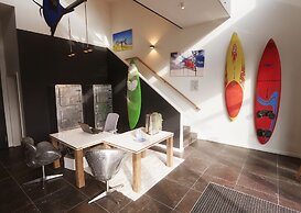 Easy Living Hotel