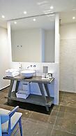 Easy Living Hotel