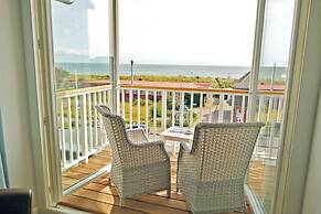 Easy Living Hotel