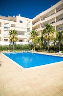 A04 - Large Modern 1 bed Apartment with pool by DreamAlgarve