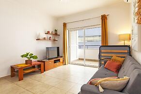 A04 - Large Modern 1 bed Apartment with pool by DreamAlgarve