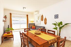 A04 - Large Modern 1 bed Apartment with pool by DreamAlgarve