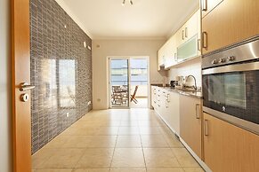 A04 - Large Modern 1 bed Apartment with pool by DreamAlgarve