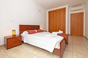 A04 - Large Modern 1 bed Apartment with pool by DreamAlgarve