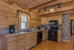 Horseshow Hideaway – Pet Friendly Cabin, 7 Minutes to TIEC