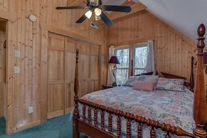 Horseshow Hideaway – Pet Friendly Cabin, 7 Minutes to TIEC