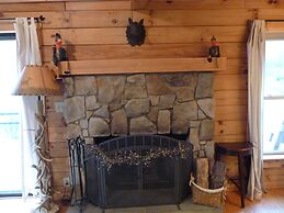 Horseshow Hideaway – Pet Friendly Cabin, 7 Minutes to TIEC