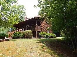 Horseshow Hideaway – Pet Friendly Cabin, 7 Minutes to TIEC