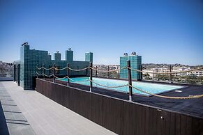 B04 - Luxury 2 bed with top terrace pool by DreamAlgarve