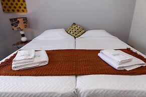 B04 - Luxury 2 bed with top terrace pool by DreamAlgarve