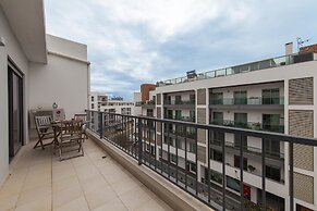 B04 - Luxury 2 bed with top terrace pool by DreamAlgarve