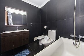 B04 - Luxury 2 bed with top terrace pool by DreamAlgarve