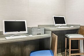 La Quinta Inn & Suites by Wyndham Ponca City