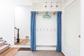 Applewood Suites - Queen West