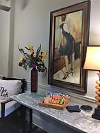 The Loft on the Square Guest Suites