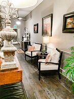 The Loft on the Square Guest Suites