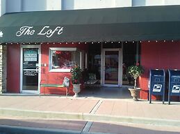 The Loft on the Square Guest Suites
