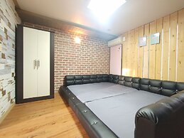 Salmon Village Pension