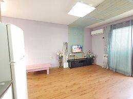 Salmon Village Pension