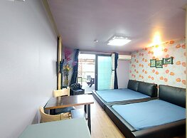 Salmon Village Pension