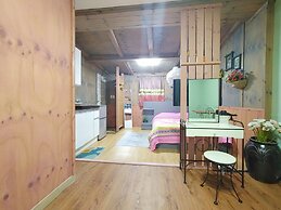 Salmon Village Pension