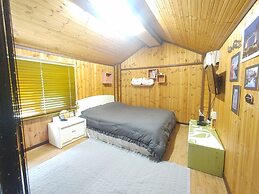 Salmon Village Pension