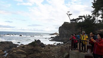 Salmon Village Pension