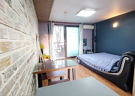 Salmon Village Pension