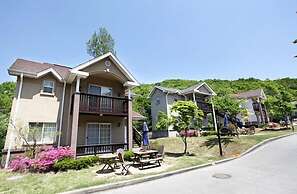 Yongin Doongji Art Village Pension