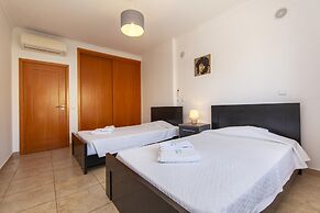 C02 - Luxury  3 bed with Pool by DreamAlgarve