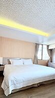 West Hotel