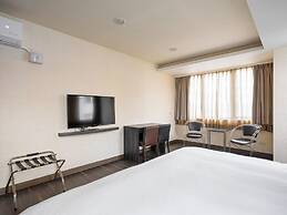 West Hotel