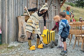 Basekamp Mountain Budget Hotel