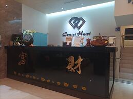 Crystal Hotel