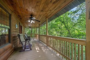 Sugar Bear Mountain Hideaway 3 Bedroom Cabin by RedAwning
