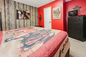 Bearly Hidden Ridge 5 Bedroom Cabin by RedAwning