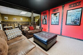 Bearly Hidden Ridge 5 Bedroom Cabin by RedAwning